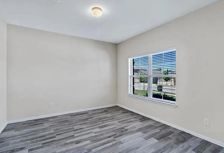 252 Falling Star Ln — Photo 4