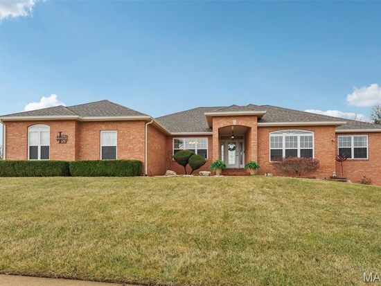 347 Tamarack Ln, Shiloh, IL 62269