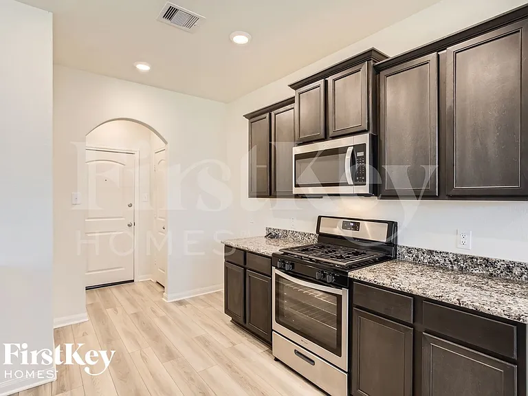 26732 Frost Dr — Photo 11