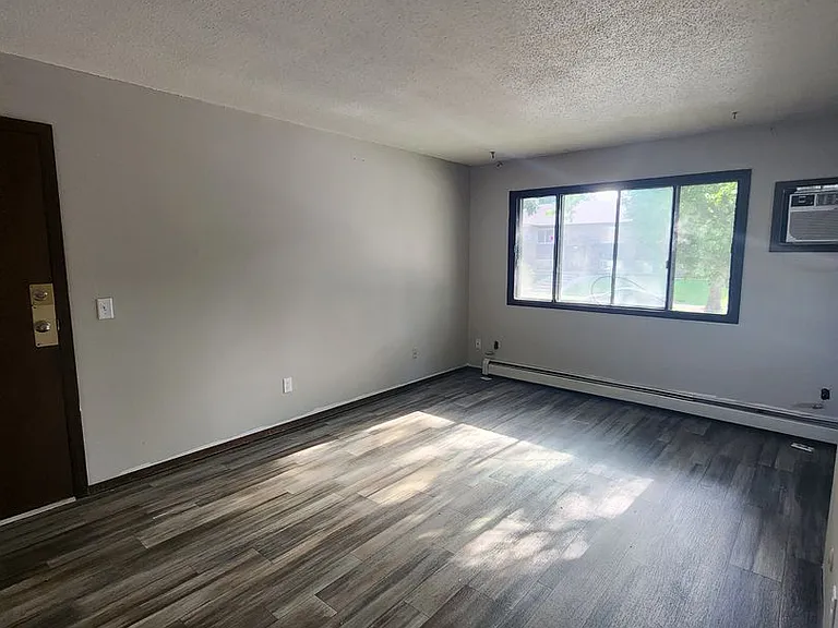 3600 S Cathy Ave — Photo 4