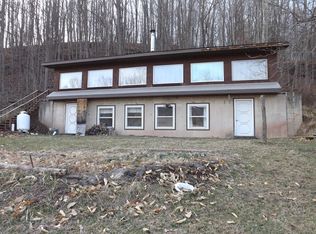 1762 Moon St, New Albany, PA 18833