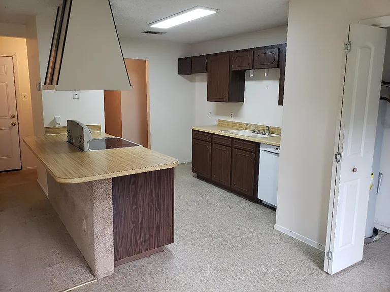 9952 Runnymeade Pl — Photo 4