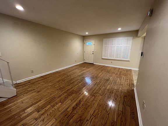 4th image of 12465 Dawn Ln