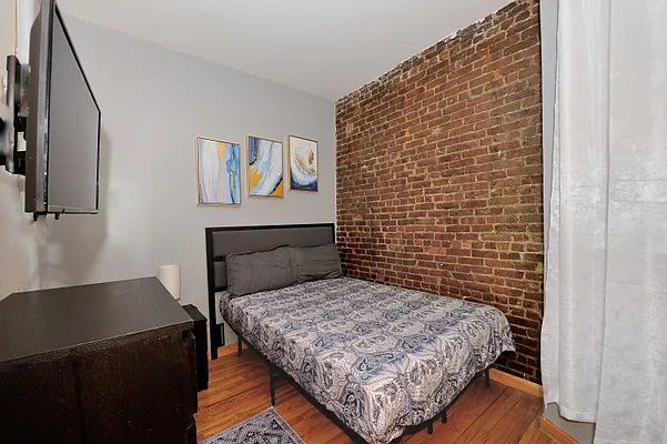 Rented by Corcoran | media 17