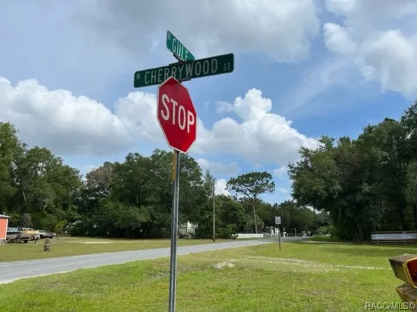 6612 W Cherrywood St, Crystal River, FL 34429