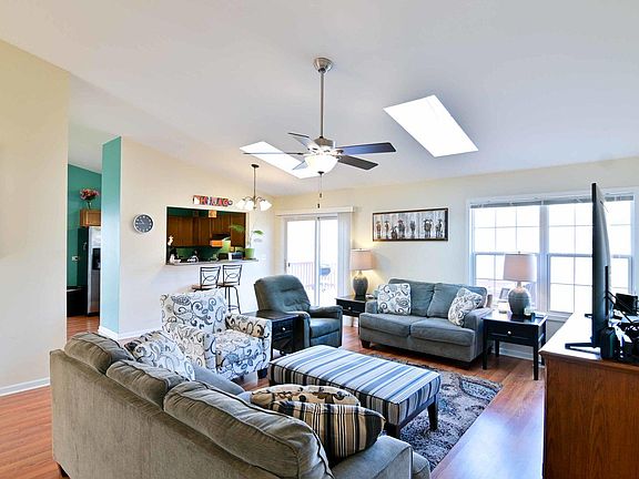 3rd image of 3300 Wembley Dr