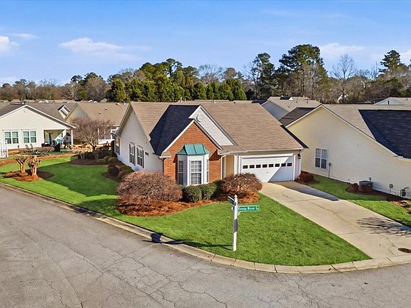 3rd image of 301 Singing Brook Ln