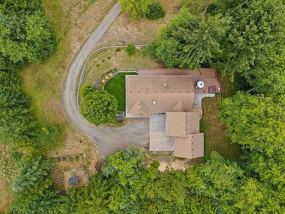3rd image of 3850 Westwood Dr