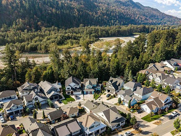 2nd image of 5369 Kokanee Ln