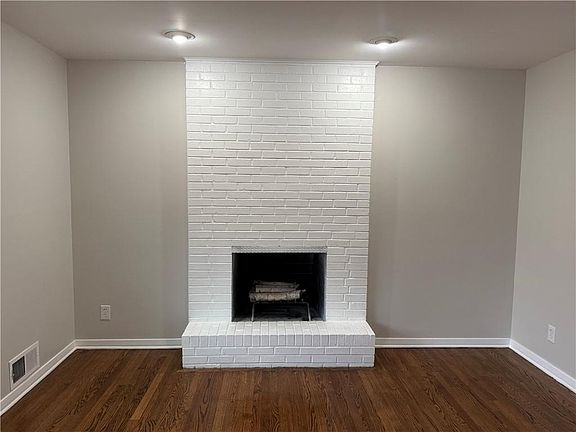 3rd image of 1316 E 101st St