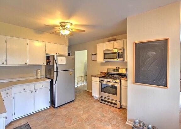 2nd image of 1716 W Ravina Park Rd