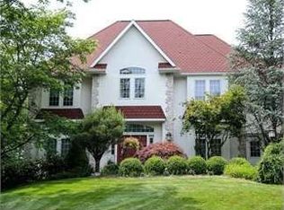 1733 McConnell Dr, Williamsport, PA 17701