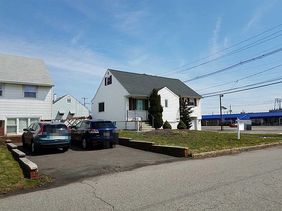 2nd image of 26 Menlo Ave