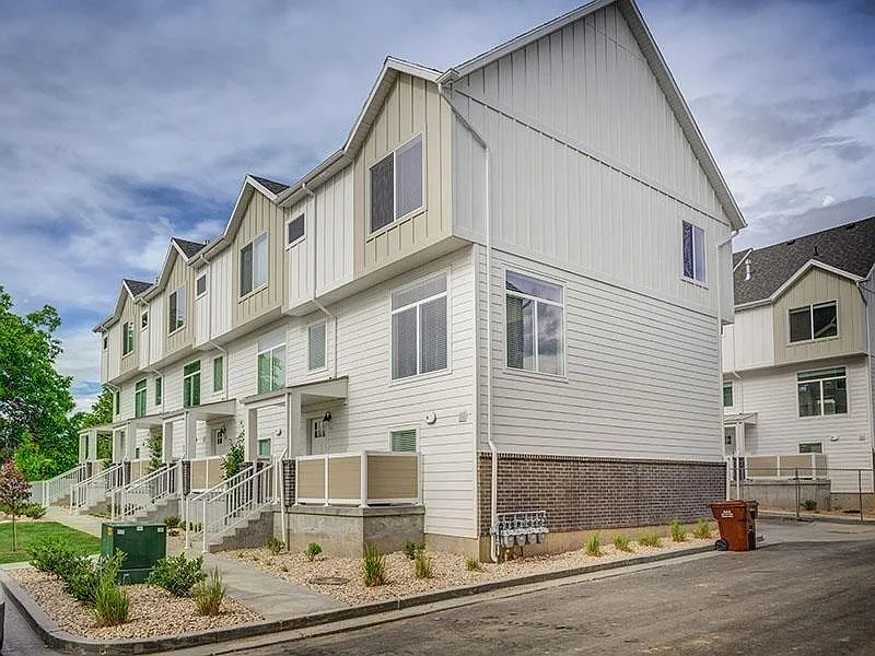 Coventry Townhomes