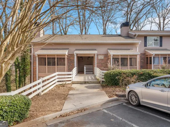 293 Quail Run, Roswell, GA 30076