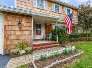 18 Emory Ct, Eatontown, NJ 07724