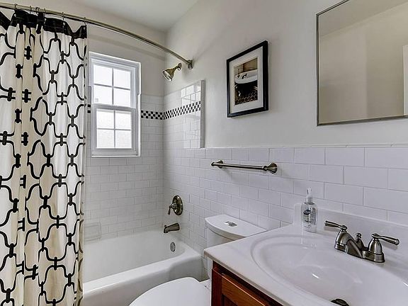 5th image of 16 E Mason Ave #201