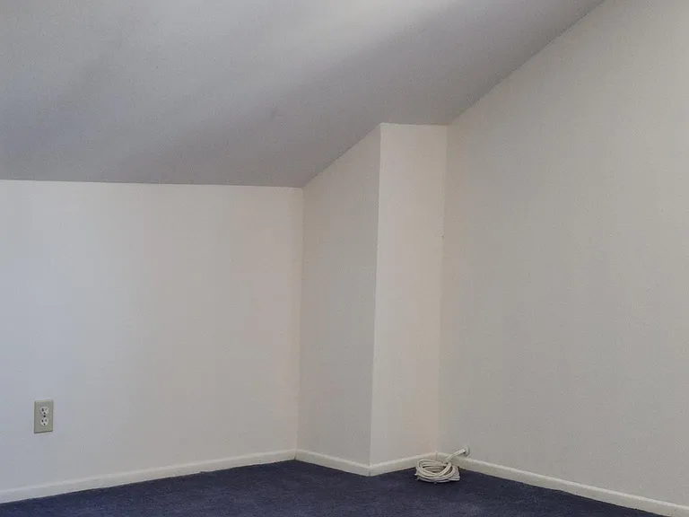 1431 W 254th St #5 — Photo 4