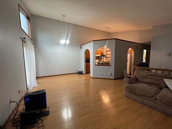 2nd image of 13618 Knox Dr
