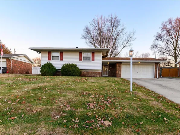 104 Stolze Dr, East Alton, IL 62024