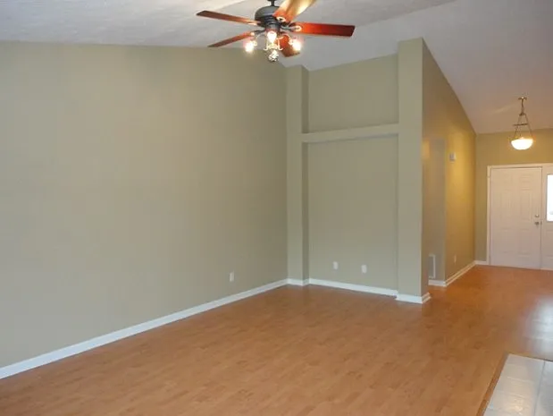 10193 Stillwell Dr — Photo 5