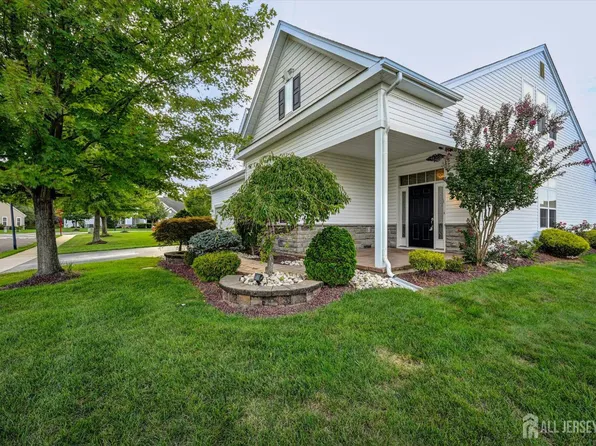 144 Timber Hill Dr, Monroe Township, NJ 08831