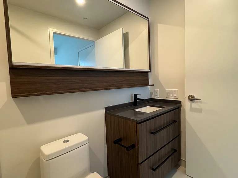 425 Front St E #313 — Photo 15