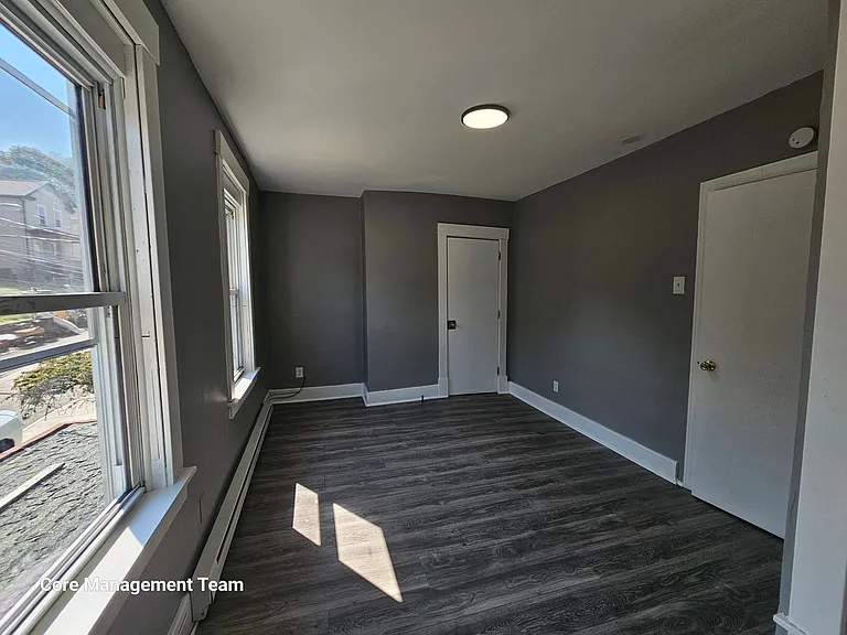 23 Lacona St #2 — Photo 5