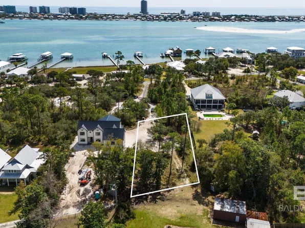 28548 Lee St #2, Orange Beach, AL 36561