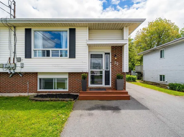 32 Merrimac Dr, Halifax, NS B2W 4P8
