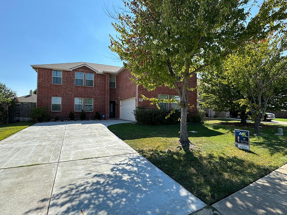 2nd image of 917 Sanden Blvd