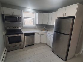 433B Sea St, Quincy, MA