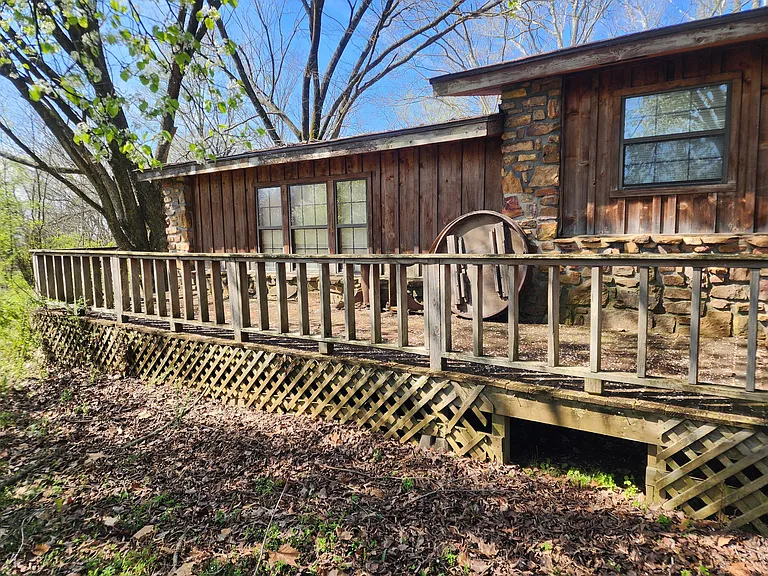 60 Crowden Ln — Photo 32