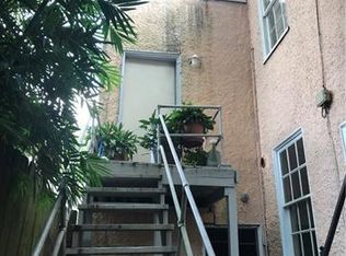 1216 Peniston St #A, New Orleans, LA 70115