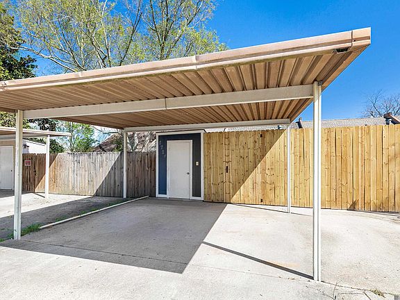 2nd image of 8724 Pecan Tree Dr