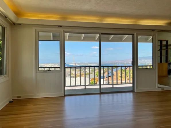 99-844 Halawa Dr, Aiea, HI 96701