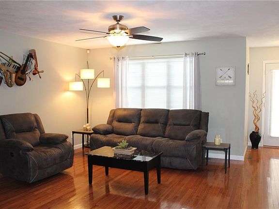 5th image of 6 Nate Whipple Hwy APT 403