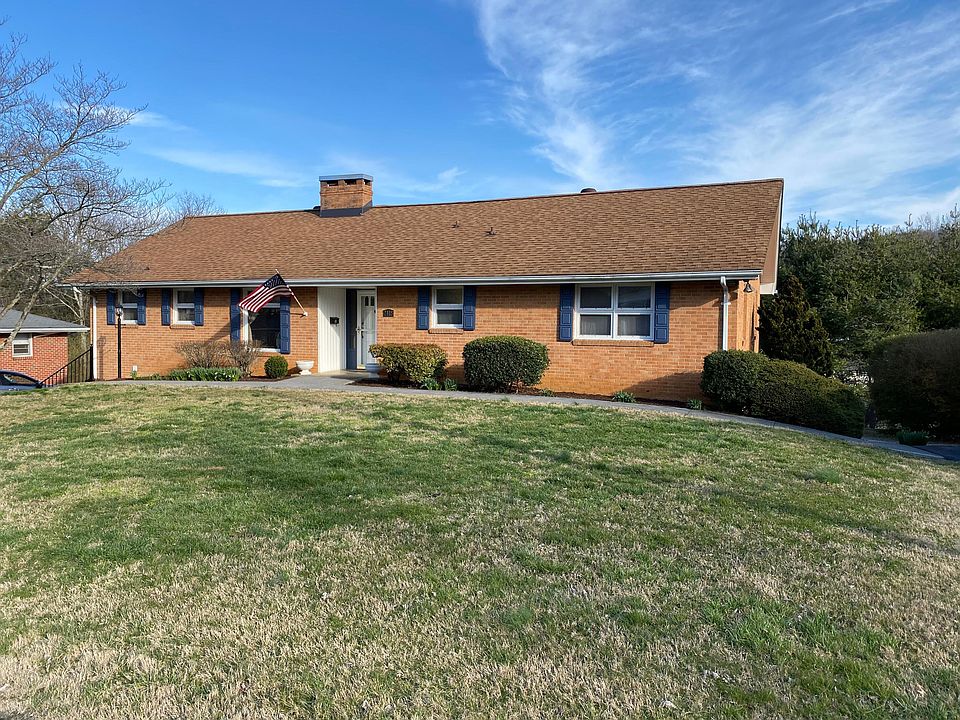 1st image of 2418 Huffine Cir