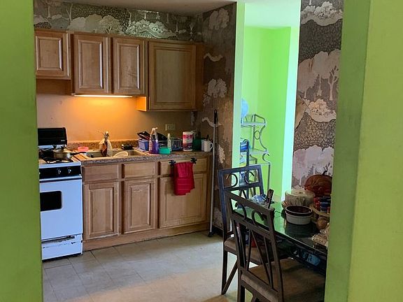 5th image of 4850 S Lake Park Ave #1110
