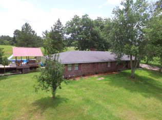 410 Graves Rd, Ellisville, MS 39437