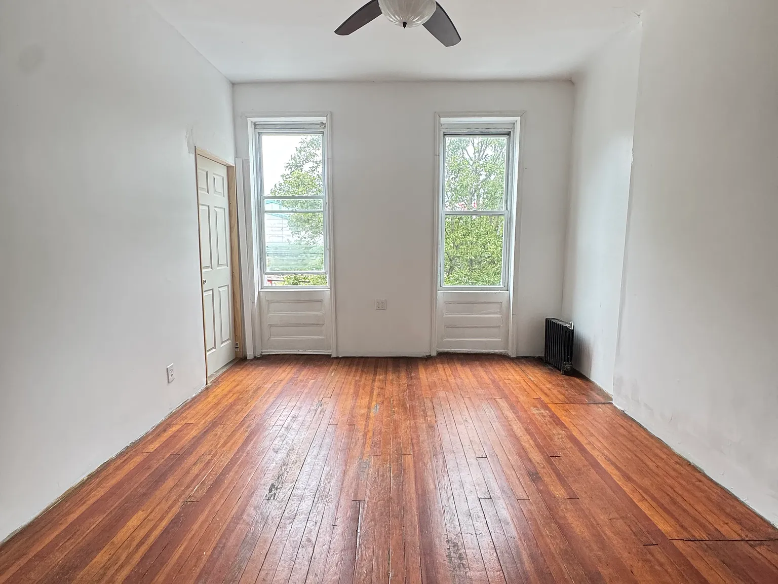 4 bed, 2500 sqft, $3,000 — Photo 2
