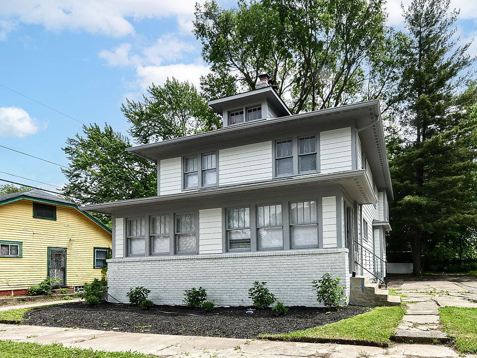 1st image of 715 E 48th St #717