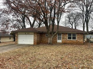 2517 W Hanover St, Springfield, MO 65807