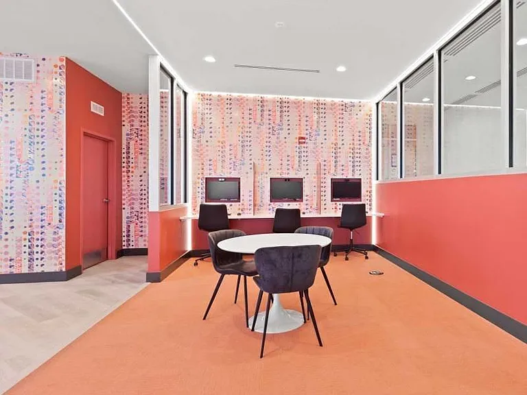SB1K Apartments — Photo 14