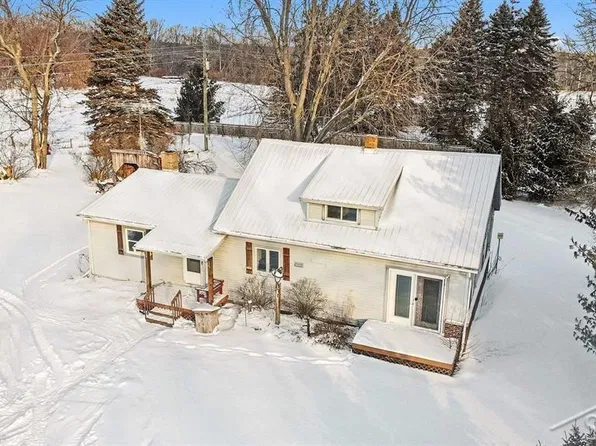 11851 N Crystal Rd, Vestaburg, MI 48891