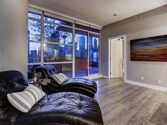 5th image of 1122 3rd St SE #707