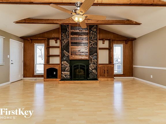 3rd image of 5336 Ville Cecelia Ln