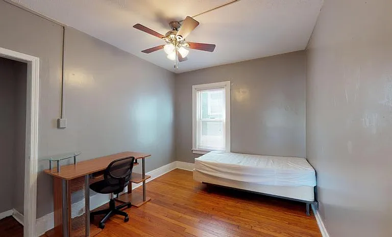 201 Comstock Ave #1R — Photo 6