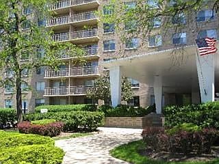 1st image of 6833 N Kedzie Ave APT 313
