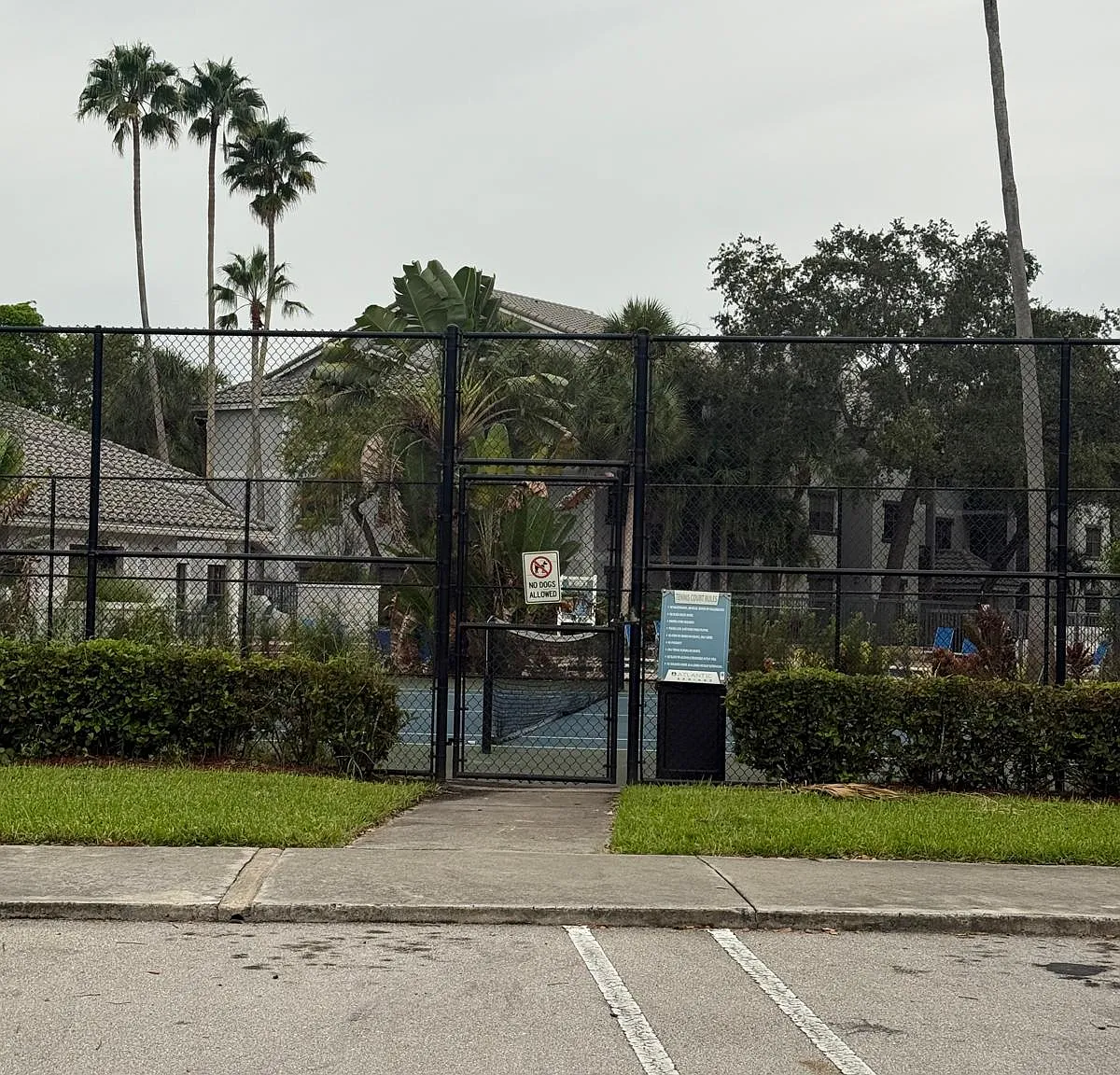 3 bed, 1305 sqft, $2,550 — Photo 4